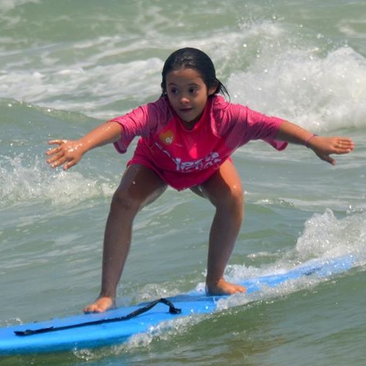 Uma surfistinha que tira onda